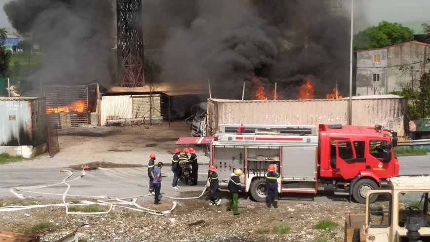 Đám cháy tại kho bãi Công ty TNHH vận tải xăng dầu Bắc Hà (huyện An Dương) được dập tắt